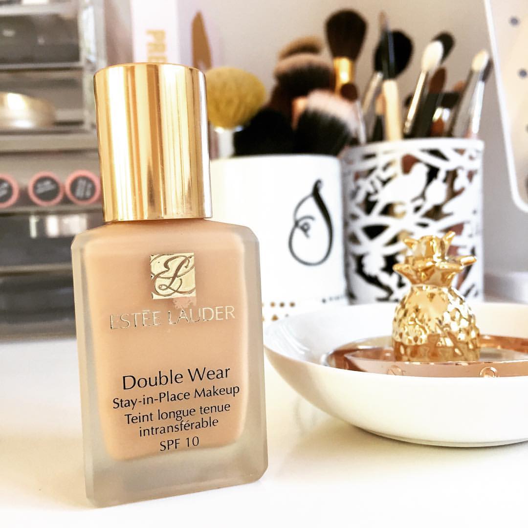 Hedendaags Estee Lauder Double Wear Foundation- New Formula Review - Blonde SO-53